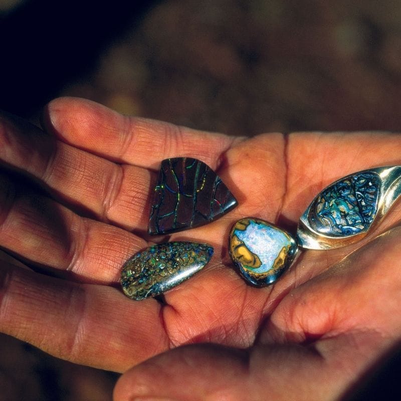 Yowah opal fields and afternoon on the dig