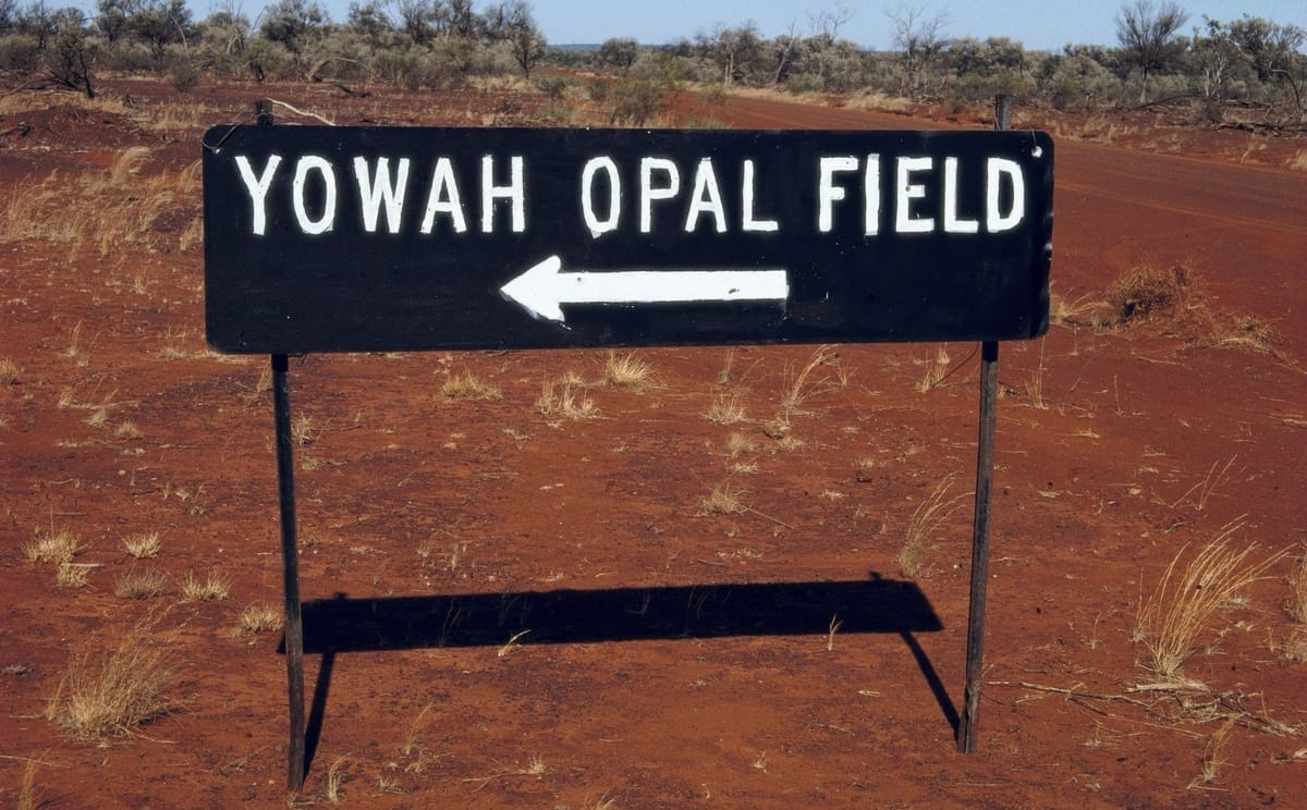 Sign pointing to Yowah Opal Field