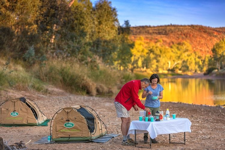 PRIVATE TOUR: Alice Springs to Uluṟu Luxury 4WD Camping Safari