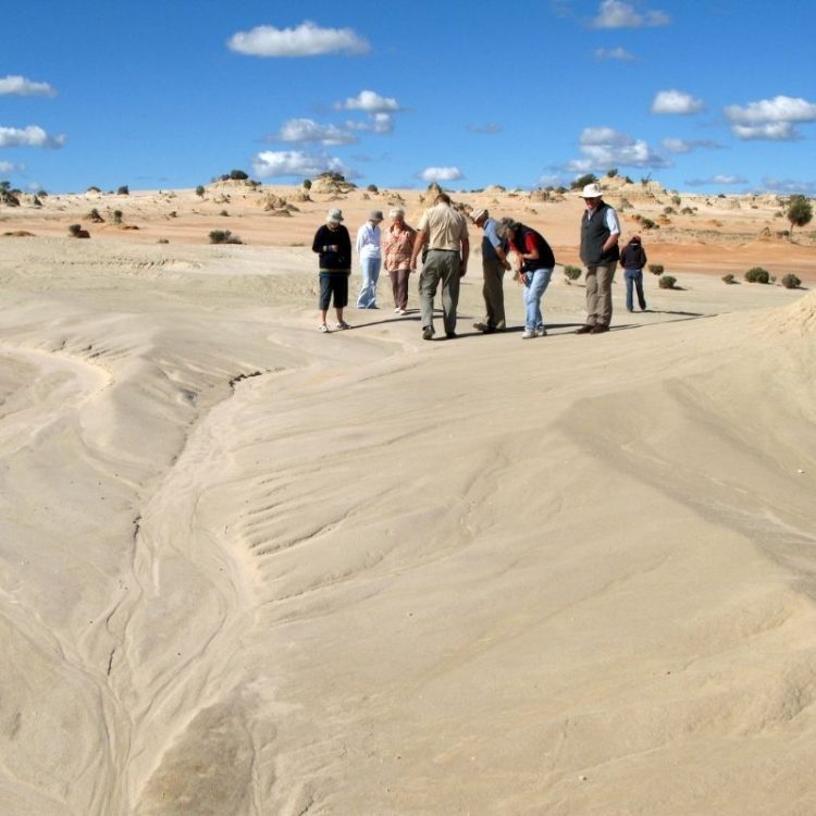 Murray River billabongs and out to Lake Mungo
