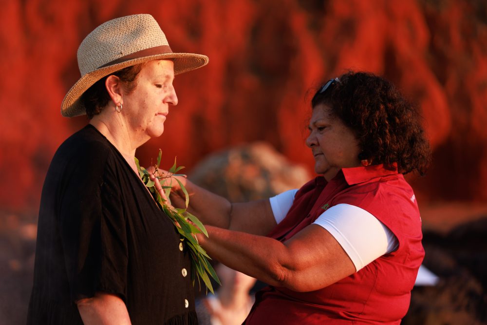 Private Tour: Cultural experience of Sunday Island (Women Only)