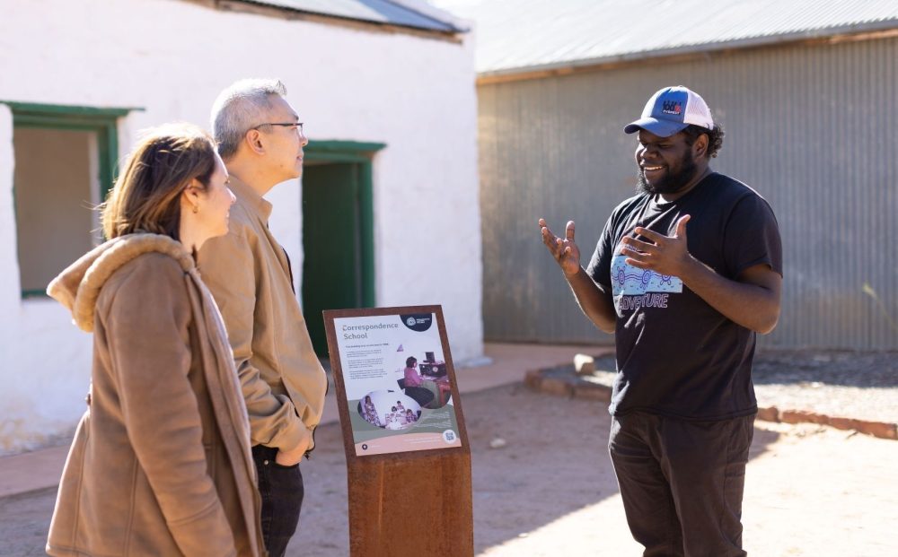 Private Tour: Western Desert Art